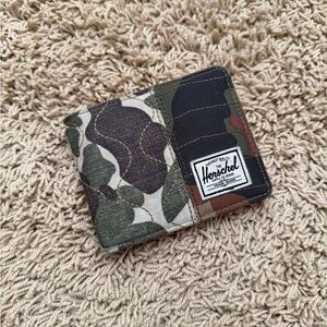 Herschel Supply Co Roy Men's Camo Bi-Fold RFID Wallet - RARE Discontinued